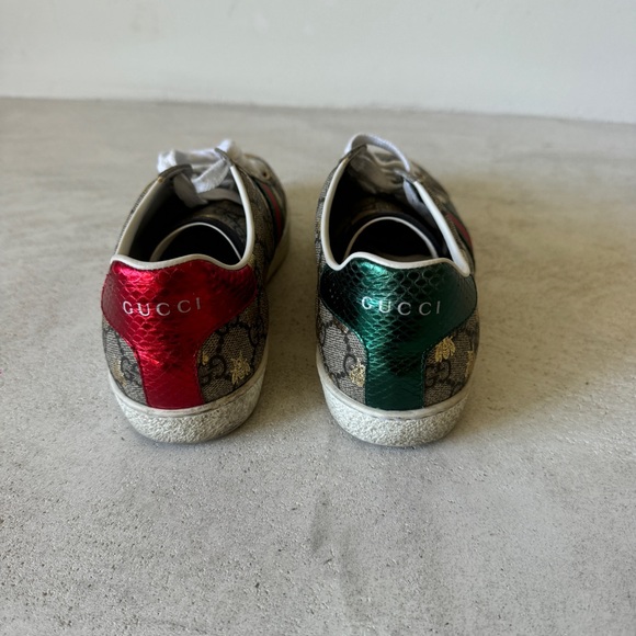 Authentic Gucci Ace GG Supreme ‘Bees’ Sneaker - Picture 3 of 9